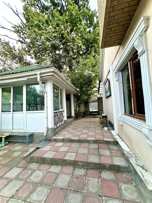 Дом в хорошем районе