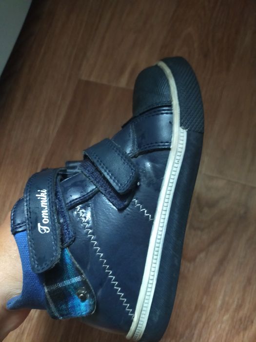 Продам осенние ботинки