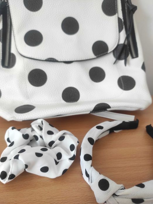 Комплект раница и аксесоари за коса