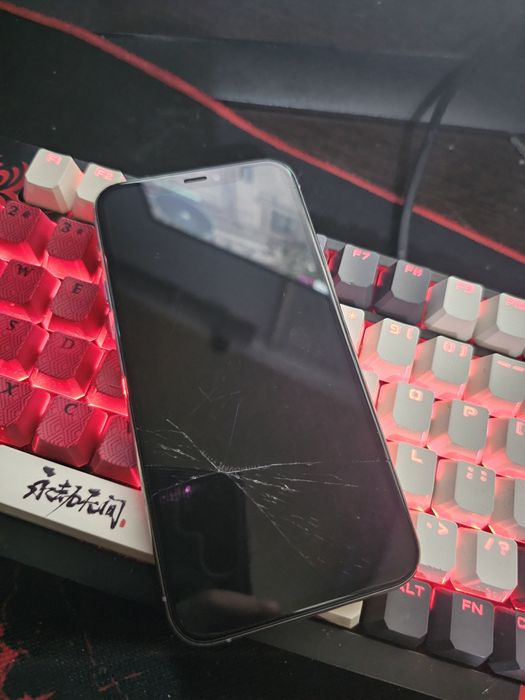 Iphone 11 pro 64gb сатылады