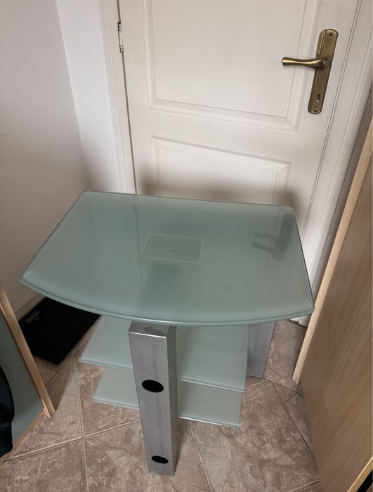 Бежов диван + масичка