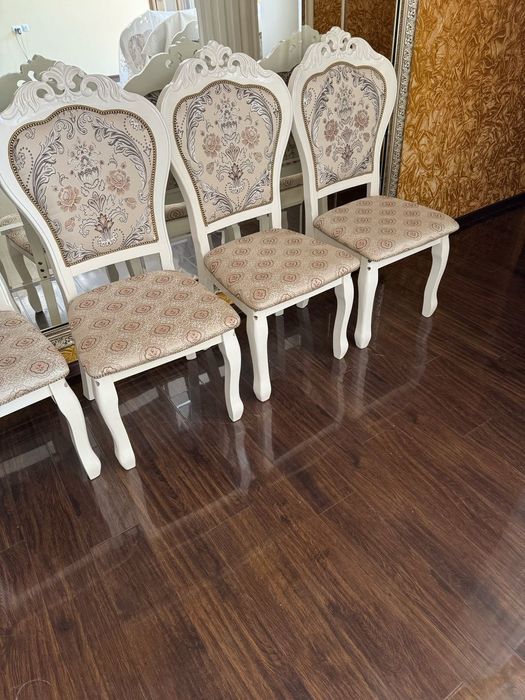 Стулья для гостиной