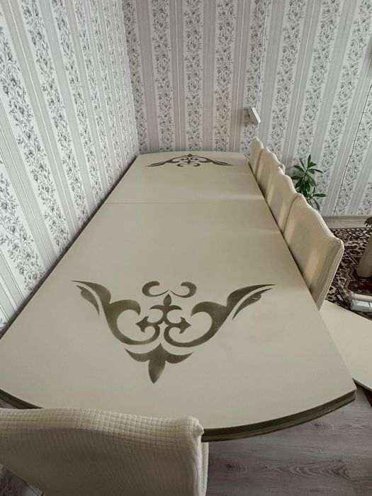 Продам стол со стульями
