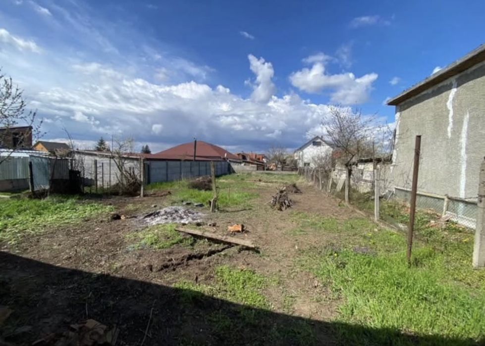 Teren/Casa de vanzare, Str. Florilor, Carei