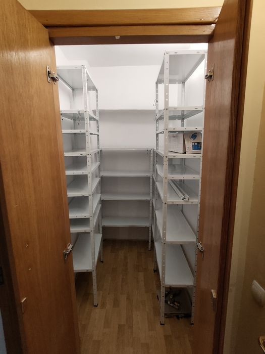 Apartament 3 camere Crangasi 6/10 Vedere Superbă Parc 8 min de Metrou și Piata