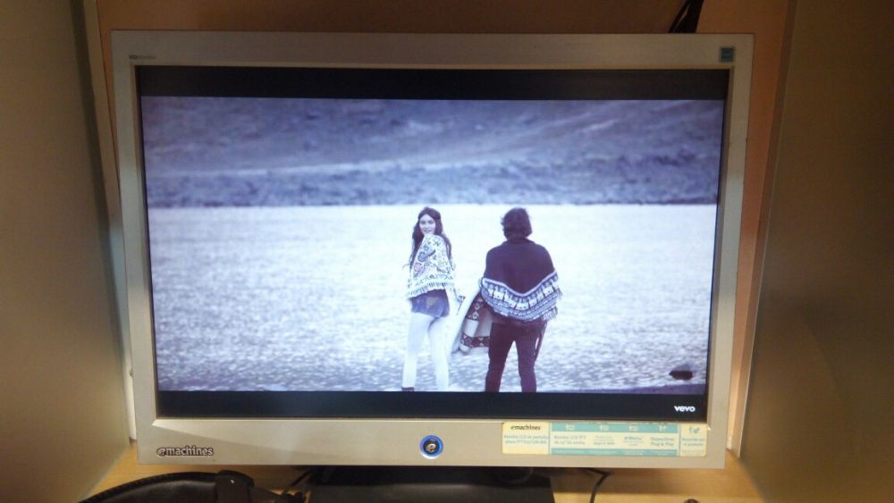 Монитор 19" 720P HD 1440x900