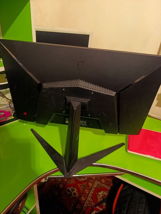 smi monitor gaming uchun