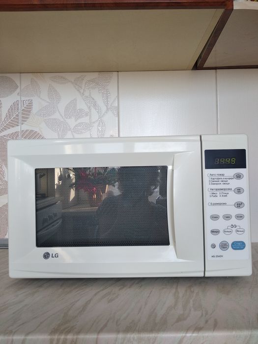 Микроволновка фирмы LG