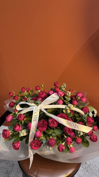 Гортензия букет+кустовые розы