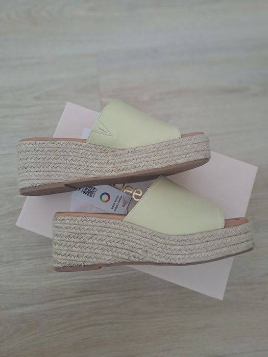 Нови чехли (еспадрили) Dee Zee, номер 37