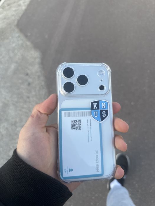 Айфон 17 про белый 256 66 цикл