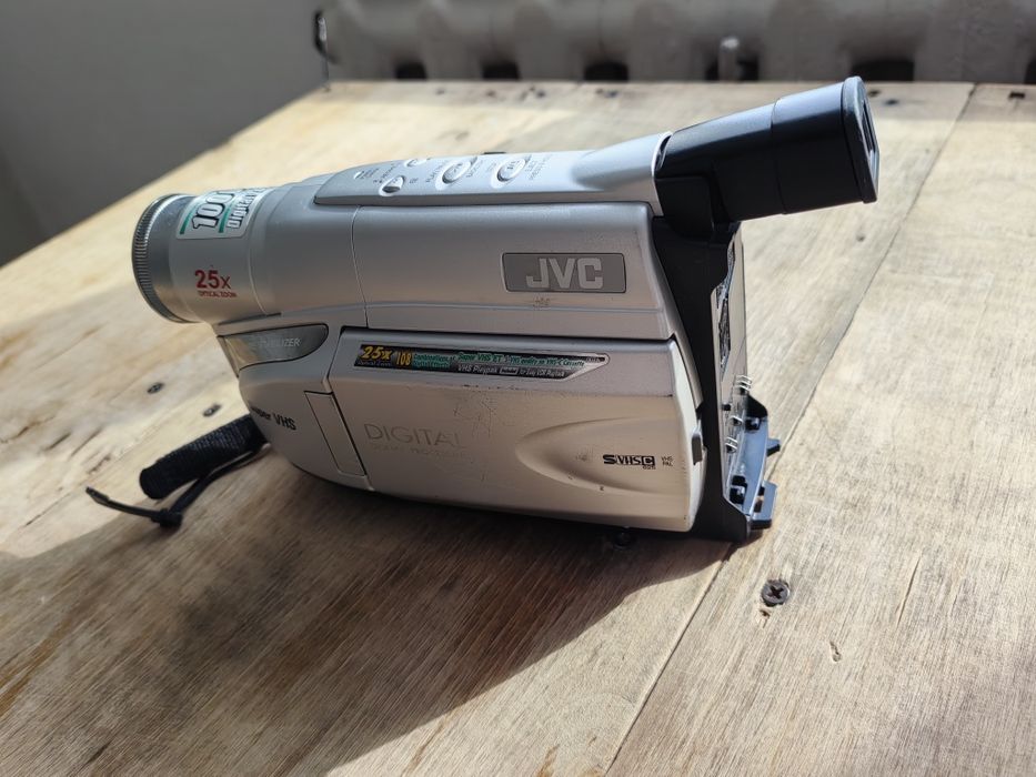 JVC VHS-C ретро видеокамера GR-SXM265AS / VHS effect camera