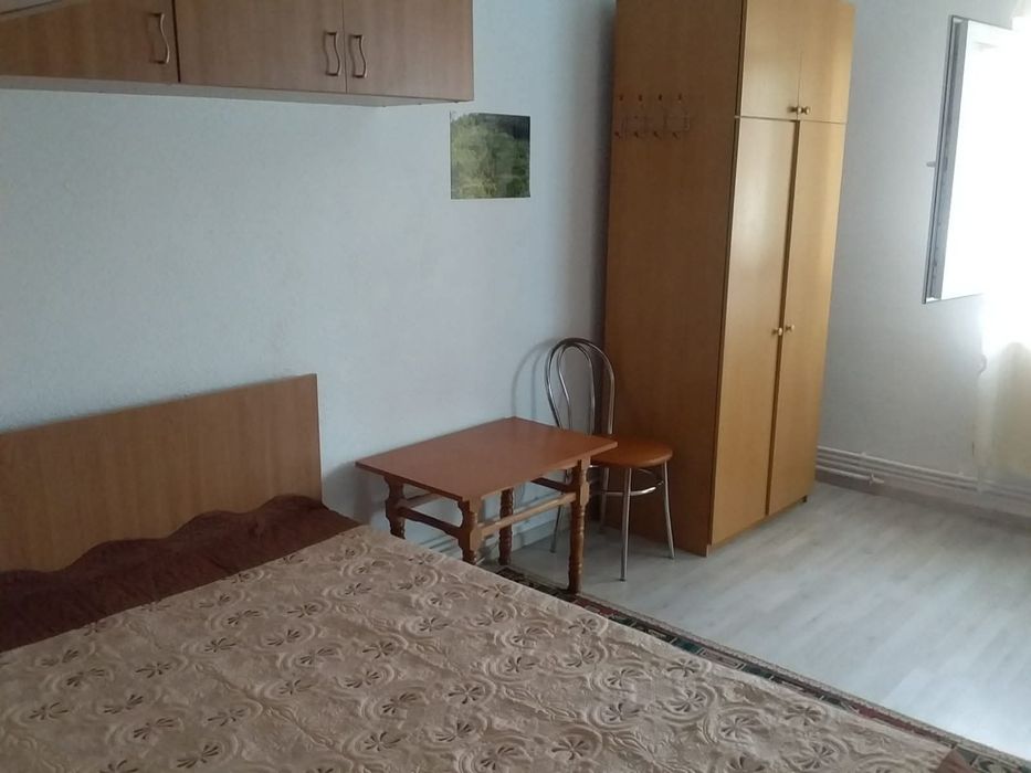 Persoană fizică,  închiriez apartament .cu 1 cameră