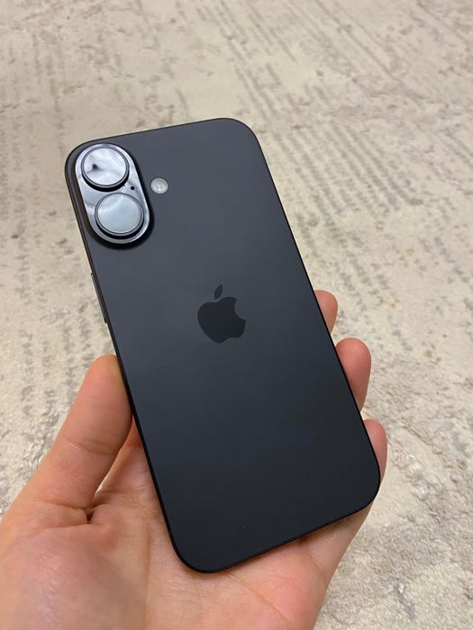 Продам IPhone 16