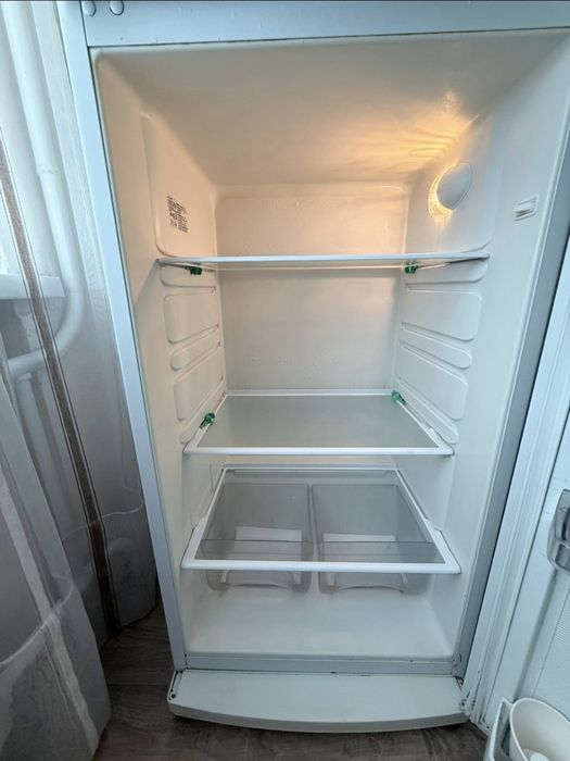 Продам холодильник Атлант