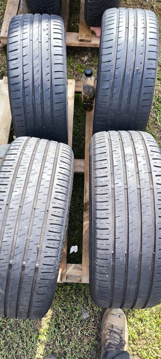 Vând set de 4 roți pe 17 inch, compatibile cu VW Golf 4 , form