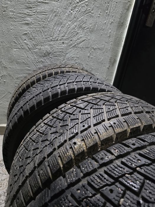 Продам Шины зимние