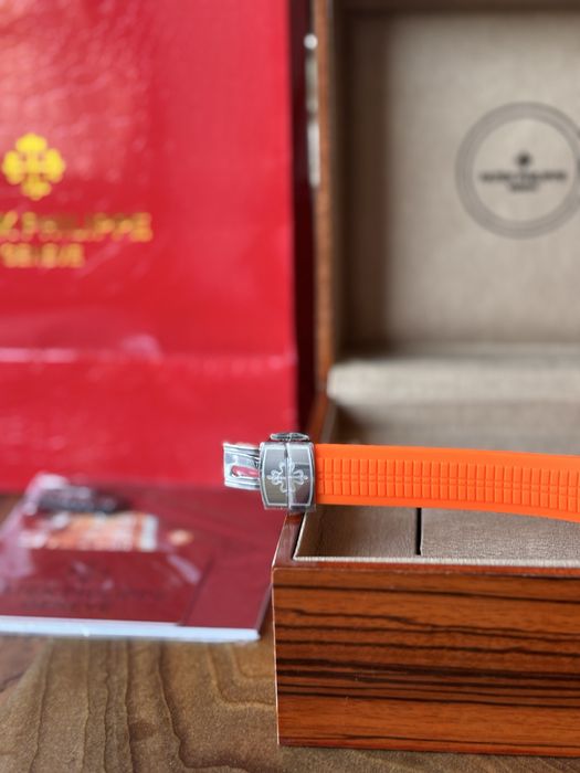 Patek Philippe Aqunaut Orange 40 mm
