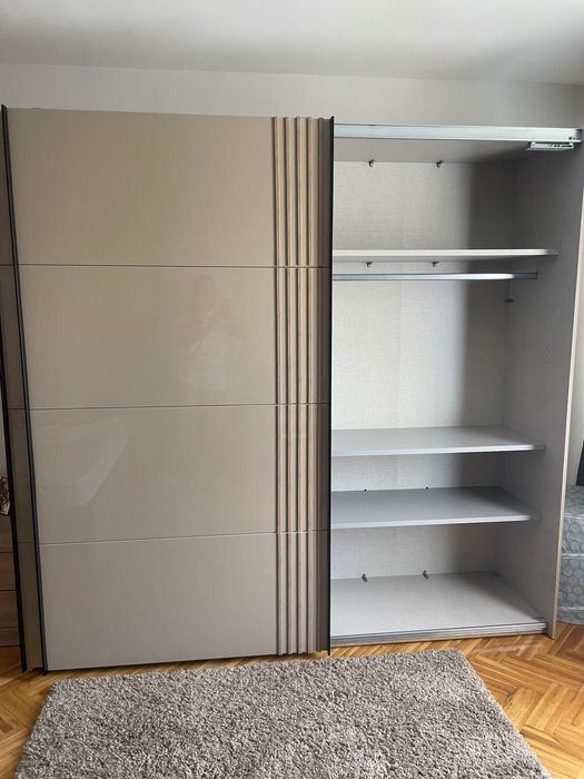 Нов високо качествен гардероб