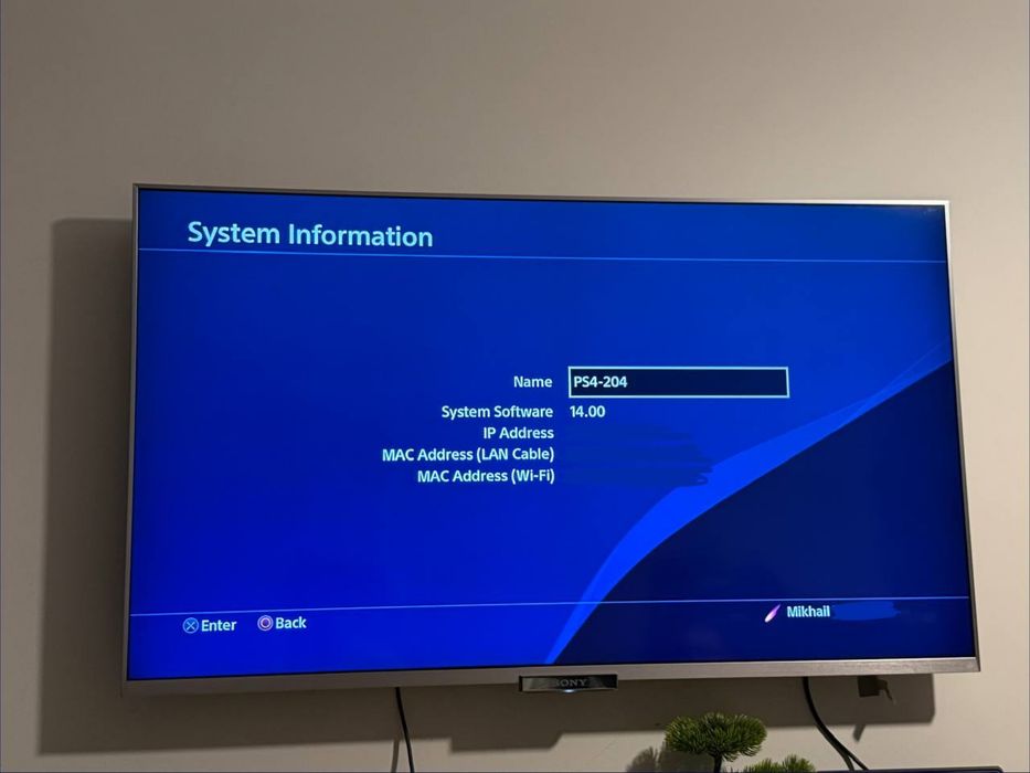 Sony PlayStation 4 Slim 1TB + 2 джойстика | Обслужена | Бартер за Xbox Series S