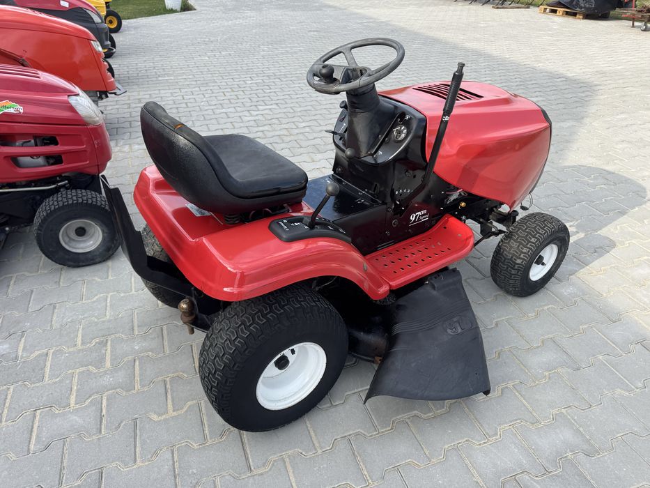 Tractor tractoras tuns iarba gazon 13 CP