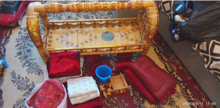 Бешик срочно продается.