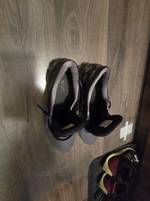 Adidasi asics kinsey 6