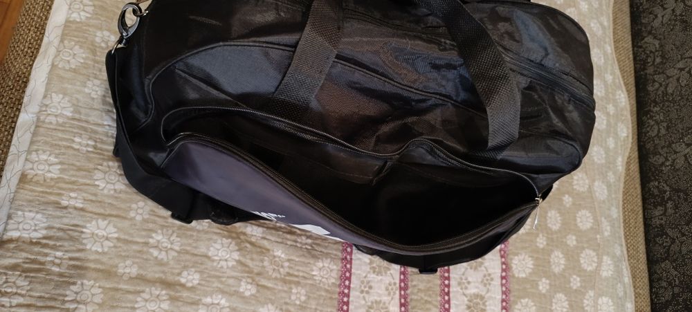 Продам шикарный дорожный сумку!