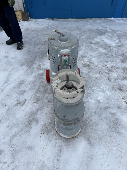 Продам шлифовальную машинку на 380 вольт