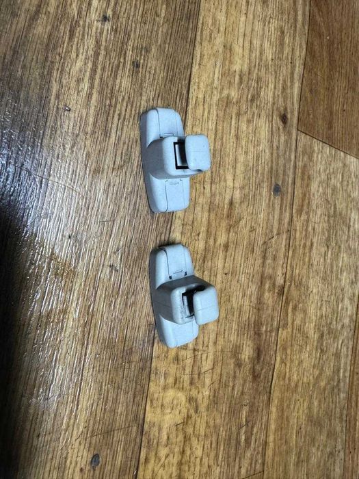 Крепление солнце защитного козырька. на БМВ Х5 Е53, Е39