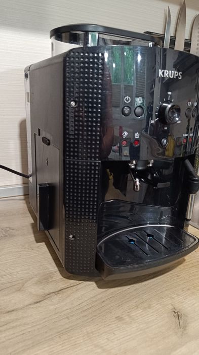 KRUPS  ЕА81 робот