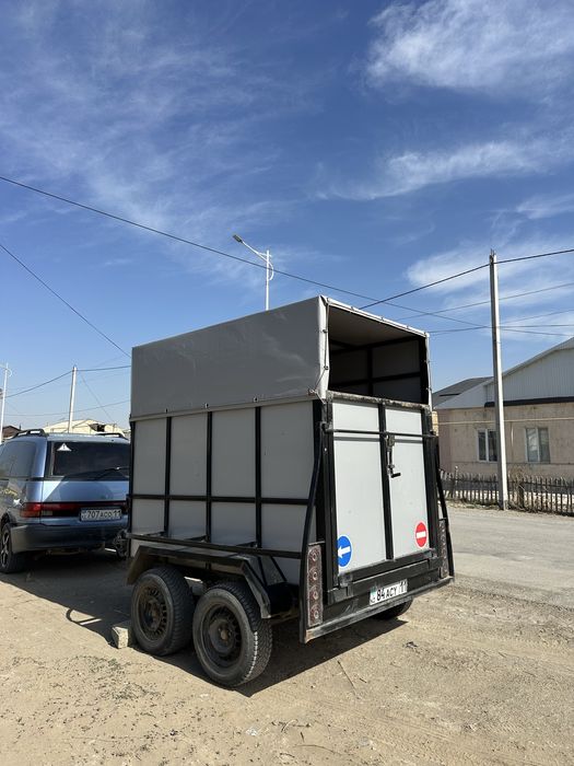 Прицеп-коневозка