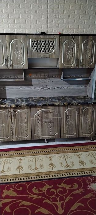 Кухонный стенка сотилади