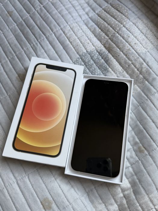 iPhone 12 128 GB белый