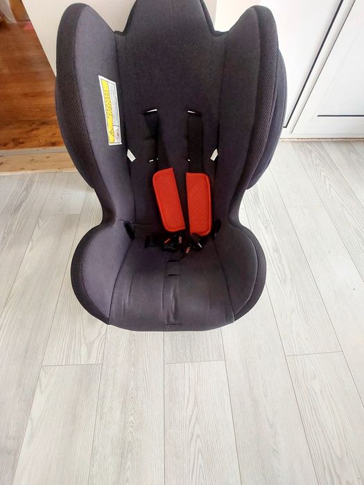 Chipolino стол за кола