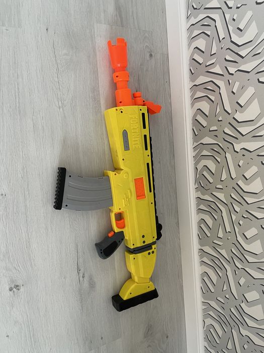 Продам автомат Fortnite