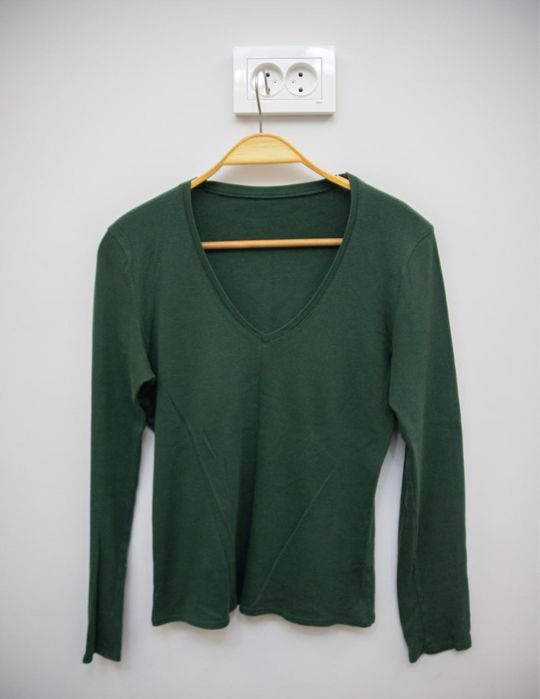 Лонгслив в темно зеленом красивом оттенке