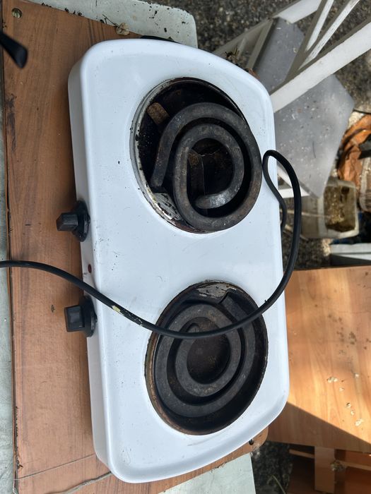 Продам электроплитку 2 комфорки