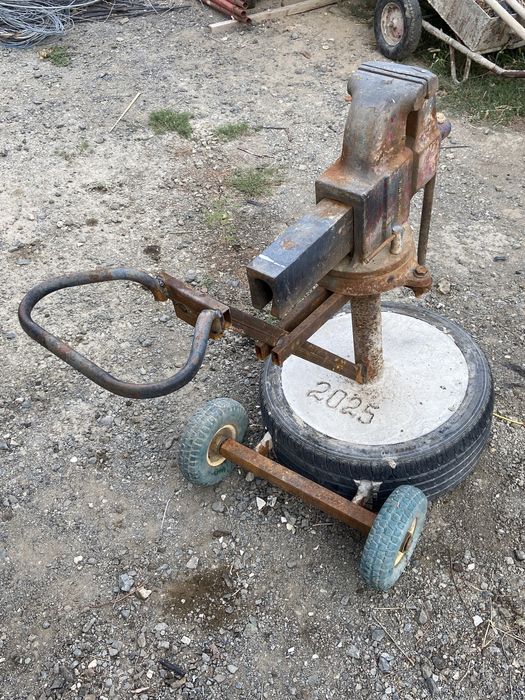 Тиски сатылады тески