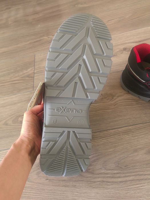 Нови работни обувки