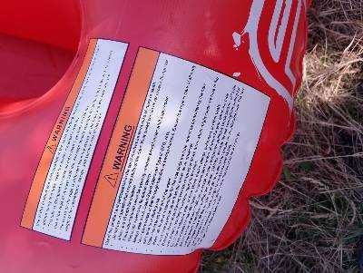 Моторна лодка с колесник и надуваем атракцион