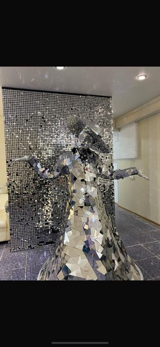 Аниматор,зеркальный костюм