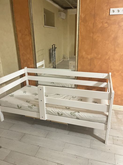 Продам шкаф, тумбы