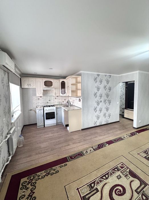 2 комнатная, Космонавтов 3