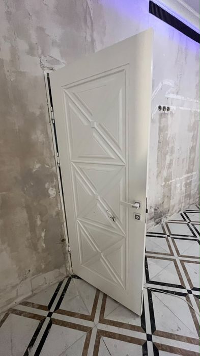 двери