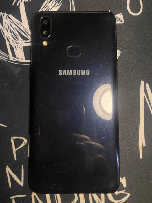 Продаётся телефон SAMSUNG A10s