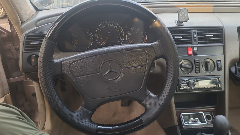 Продам Запчасти мерседес c202