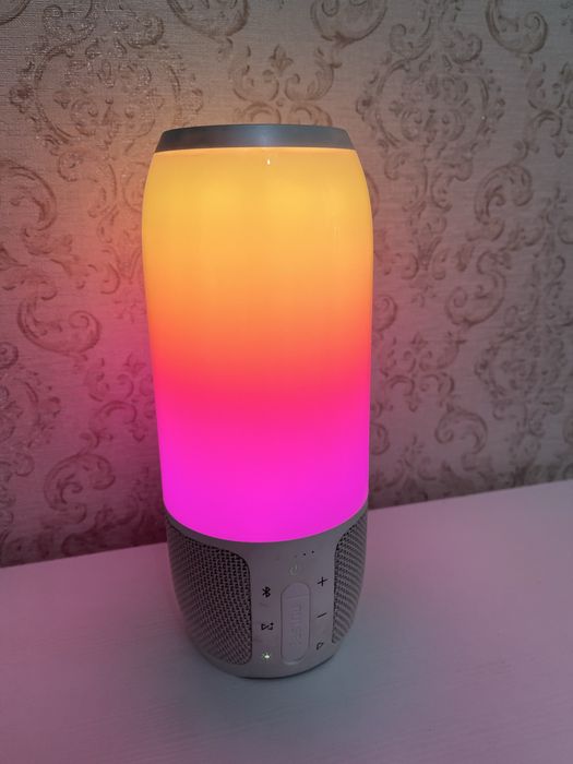 колонка разноцветная JBL