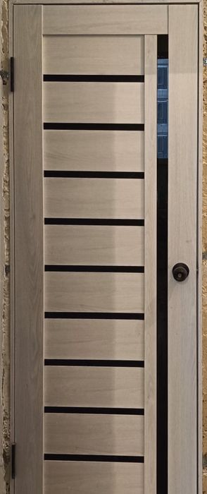 Продам Двери,ламинат новые