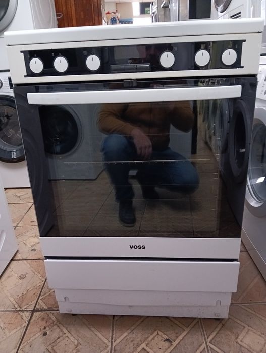 Свободно стояща печка  с индукционни котлони Voss 2 години Гаранция!
